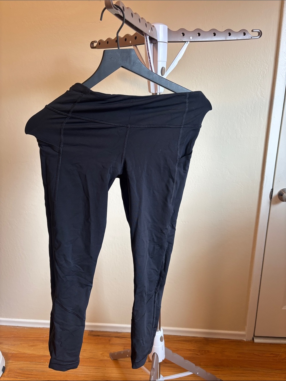 Lululemon size 4 length 23 well worn running tights